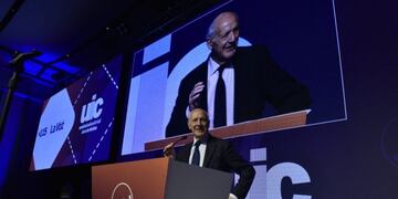 Roberto Lavagna en el Coloquio de la Unión Industrial\u002E