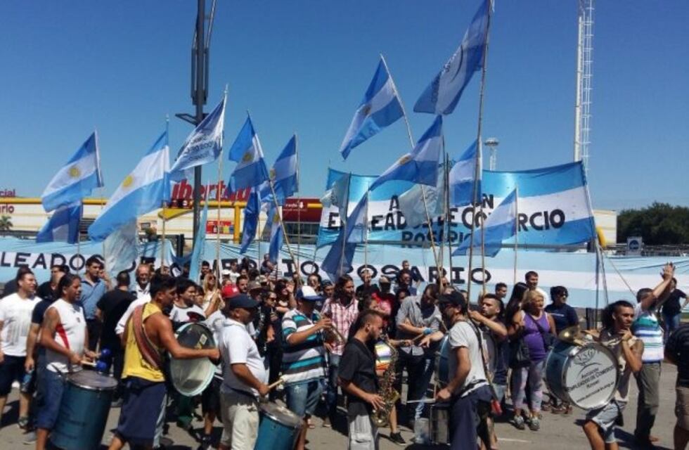 Convocan a una audiencia por los despidos en el supermercado Libertad