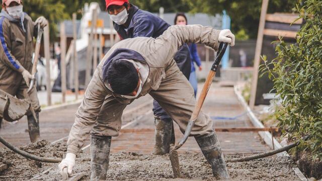Se está trabajando en el levantamiento de los 454 metros cuadrados de hormigón en mal estado.