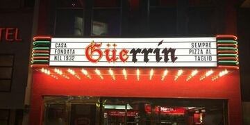 Salvaje golpe comando a la tradicional pizzería Güerrin\u002E