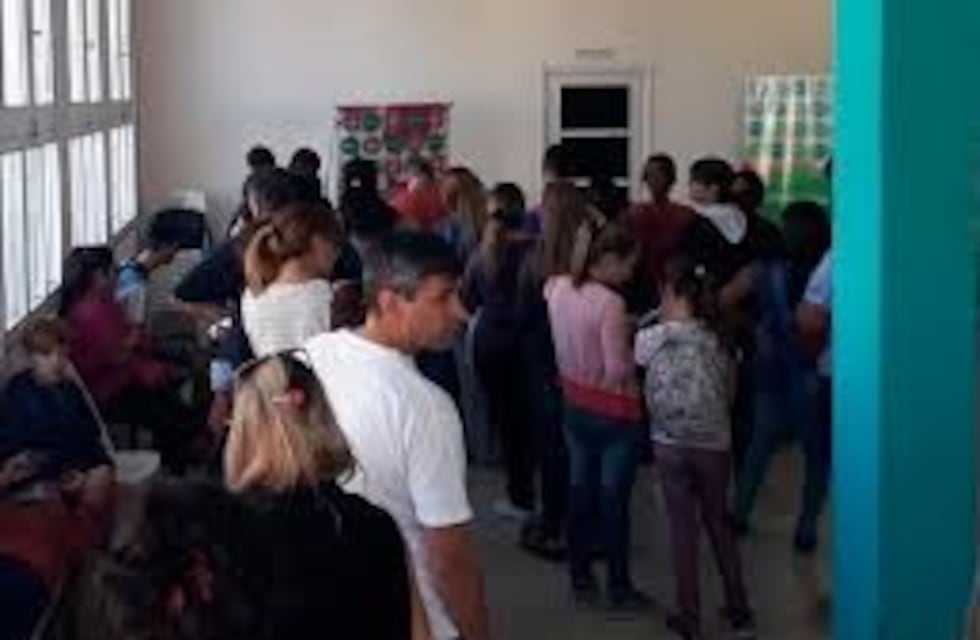 Punta Alta: comienza la entrega del BEG a los adultos del CENS, Terciario y Universitario