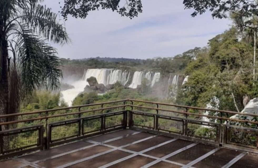 Pocos vecinos caminaron por las Cataratas del Iguazú en el fin de semana largo