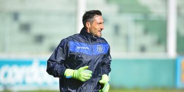 El arquero\u002E\u002E\u002E ¿colgará los guantes para convertirse en DT?