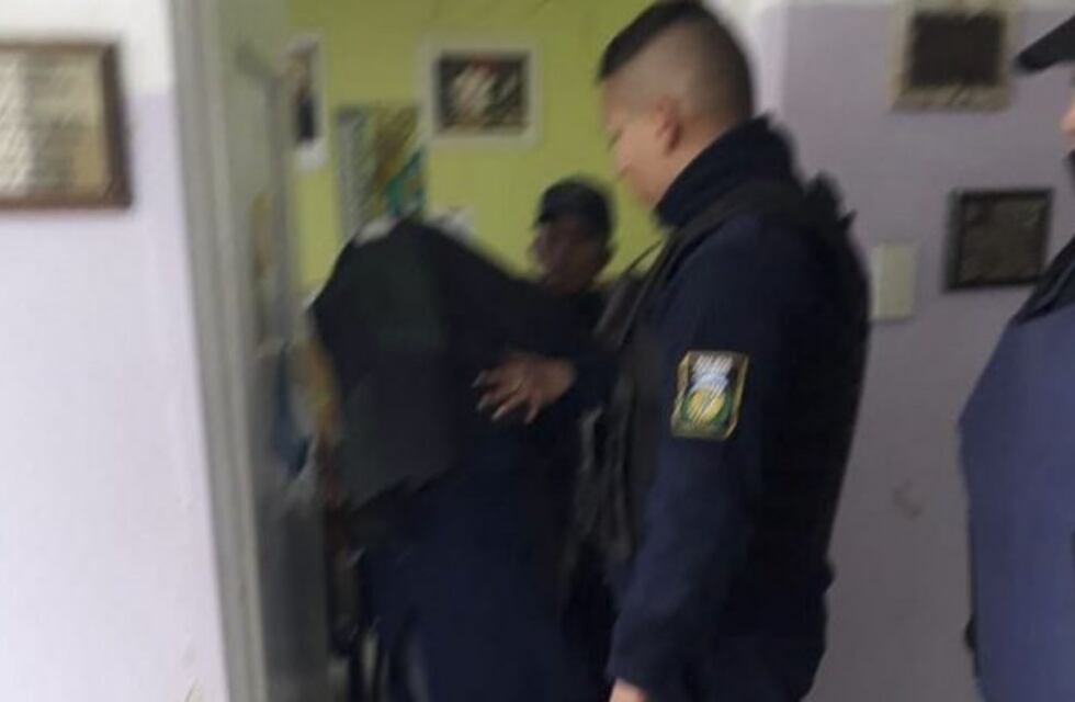 Acusan a docente de presunto abuso y se defiende esperando el resultado de la investigación