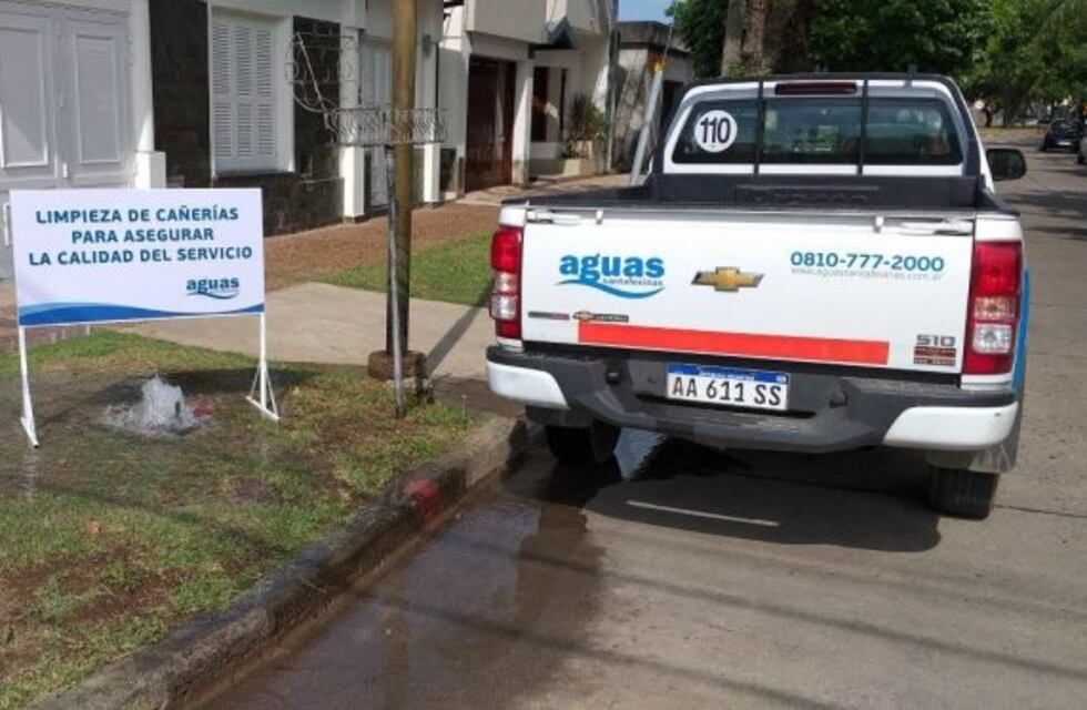 Sigue el operativo de purgado de la red de agua