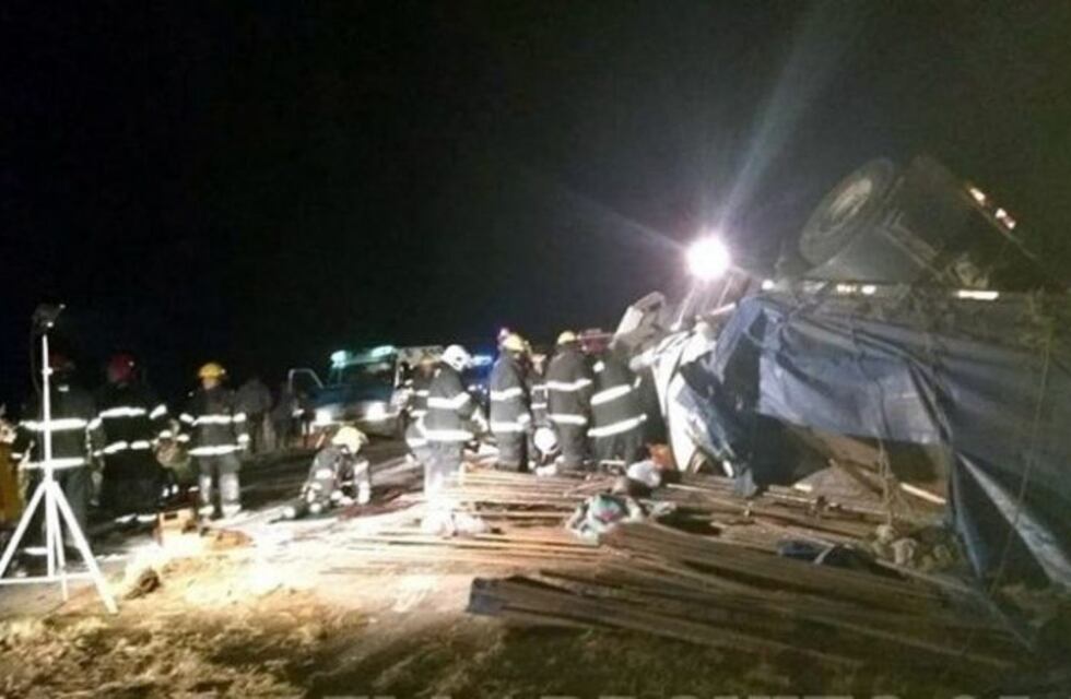 Vuelco fatal en la ruta 158: un pozo habría sido la causa del accidente
