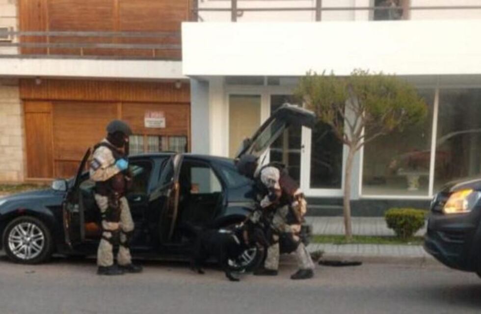 Persecución en Jesús María: lo interceptaron vendiendo droga, intentó escapar y terminó detenido