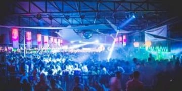 Las nuevas medidas surgen tras la muerte de dos personas que asistieron a un evento de mu00fasica electru00f3nica en Arroyo Seco.