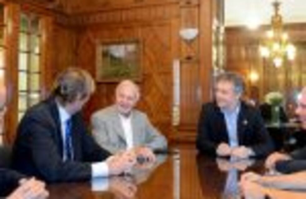 Turner y Fox presentaron una propuesta formal al Gobierno para televisar el fútbol argentino