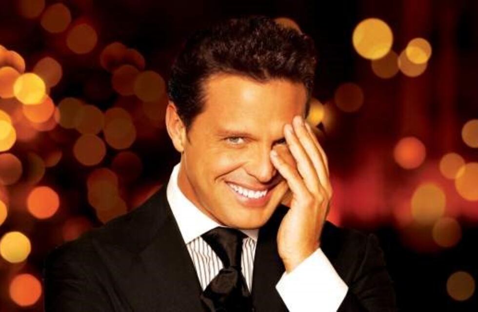 Luis Miguel confirmó su romance con una joven corista
