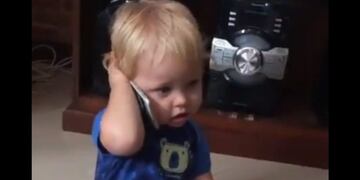 Mirko al teléfono (Web)