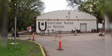Entrada a la Universidad Nacional del Nordeste (Web)\u002E