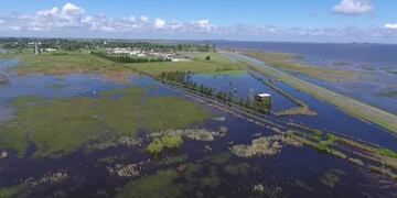 El pueblo se repuso tras el derrumbe de varias defensas por la presiu00f3n del agua la semana pasada.