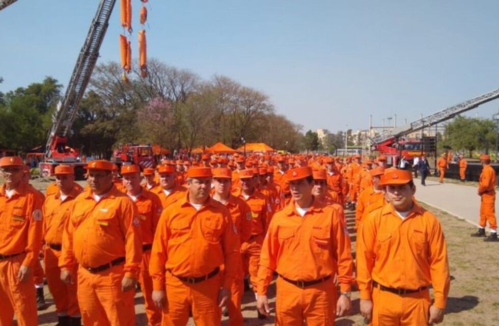La Federación de Bomberos Voluntarios de Córdoba de festejo: cumple 50 años