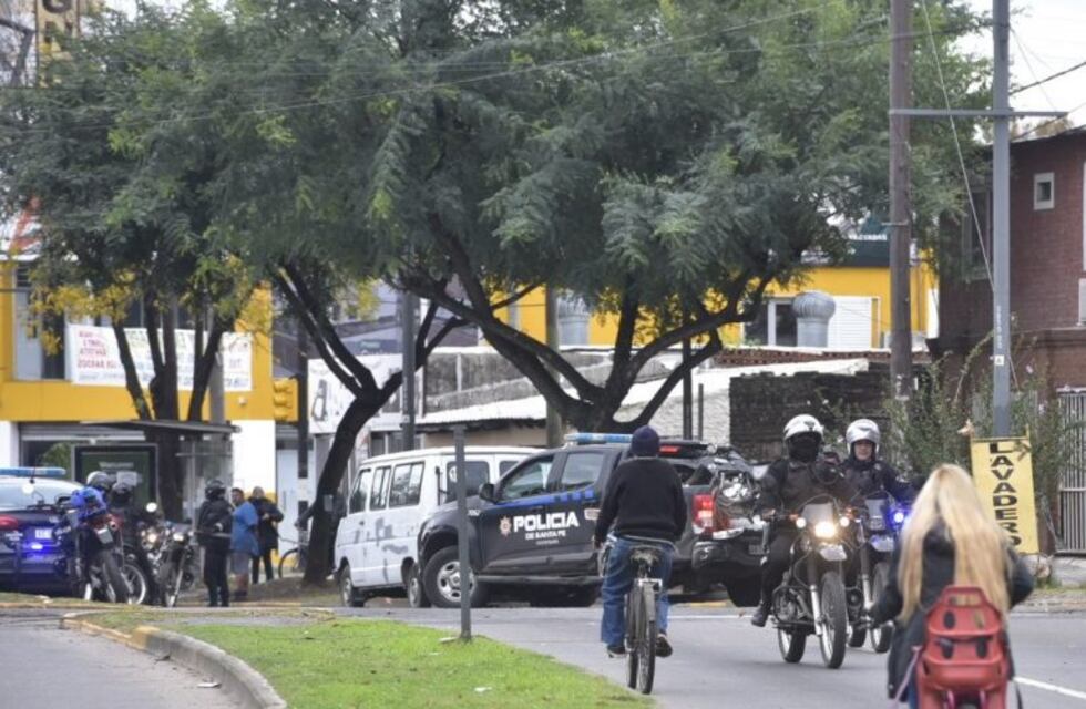 Dos policías internados tras una espectacular persecución en el centro y el oeste rosarino