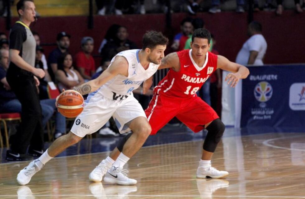 Argentina venció a Panamá y encabeza el grupo A de las Eliminatorias