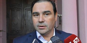 Gustavo Valdés despidió a Olivares