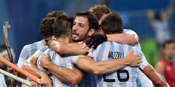 Los Leones viven horas complicadas tras la renuncia de Gonzalo Peillat y Agustín Mazzilli\u002E / AFP PHOTO / Pascal GUYOT