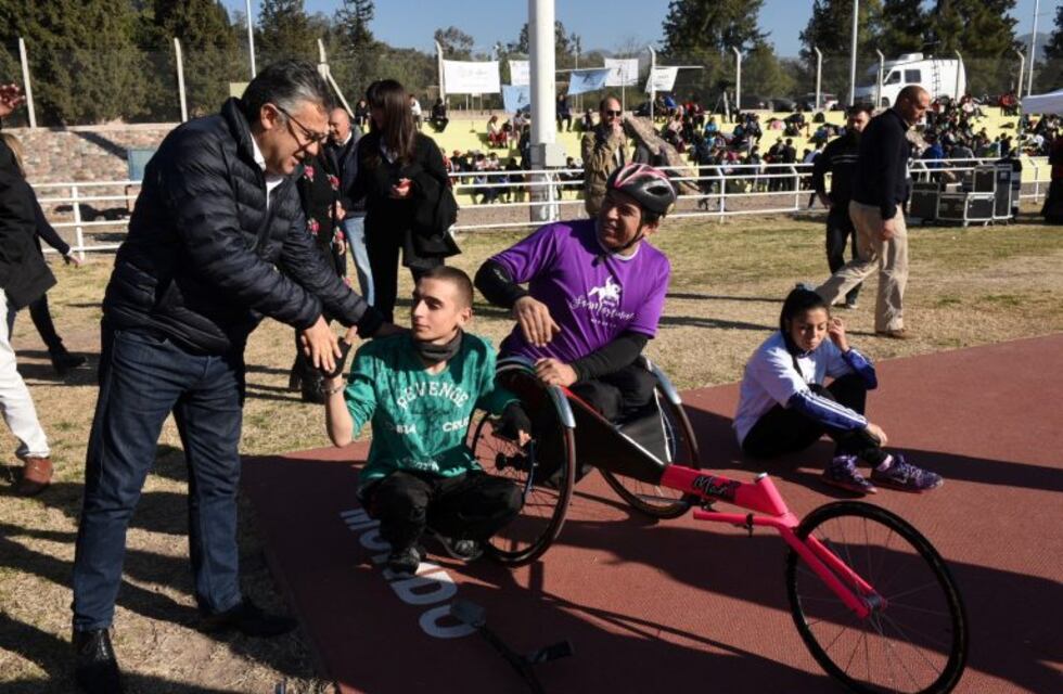 Casi 400 personas con discapacidad participan de los Juegos Sanmartinianos