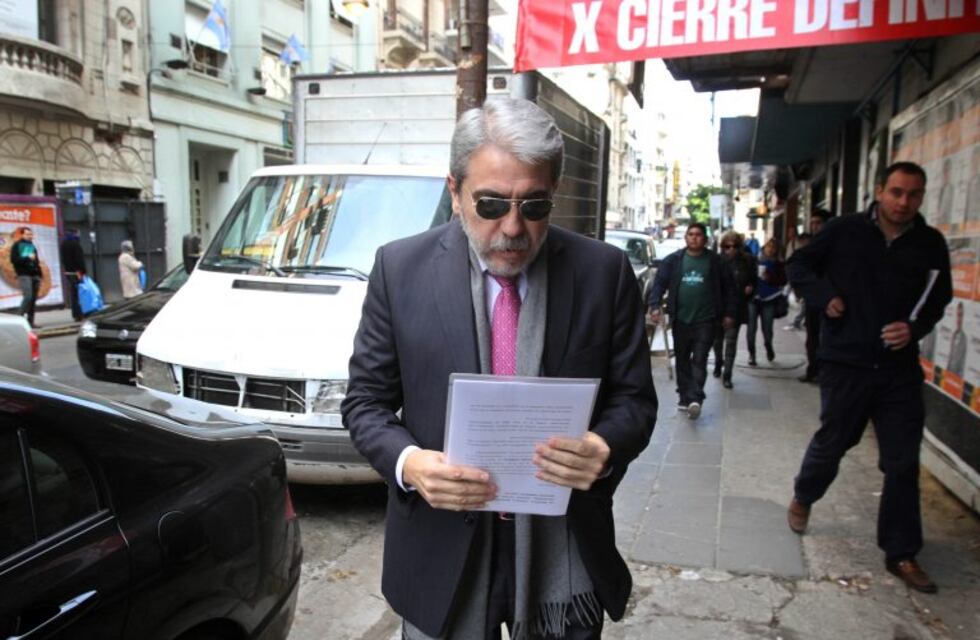 Denuncian a Aníbal Fernández, Julio Alak y Alberto Iribarne por otorgar indemnizaciones "truchas" de victimas del terrorismo de Estado