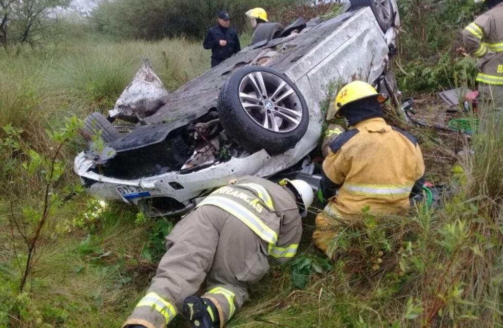 Un empresario murió y dos personas resultaron heridas en la autopista Rosario-Santa Fe