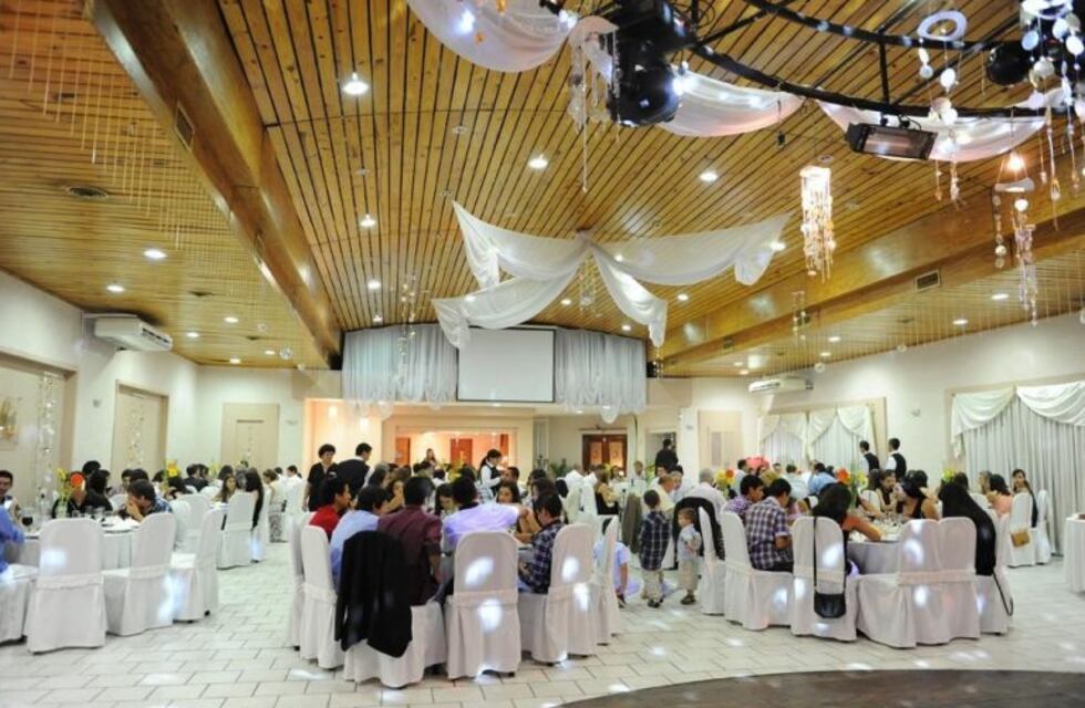 Demandaron a una empresa de eventos por 50 personas intoxicadas en un cumple de 15