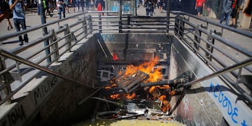 El Gobierno chileno elevó a 19 la cifra de fallecidos por las protestas\u002E