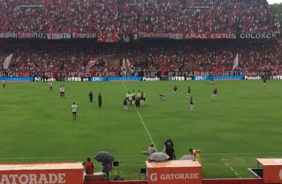 Newell's no pudo con Colón e igualó sin goles
