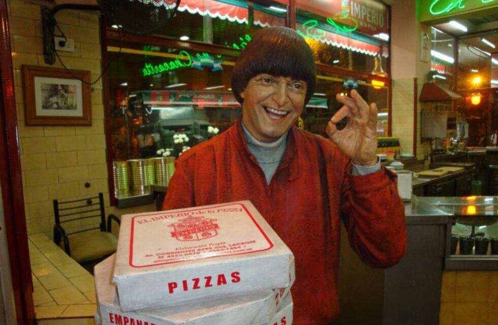 Clausuran una pizzería emblemática de Buenos Aires por cucarachas