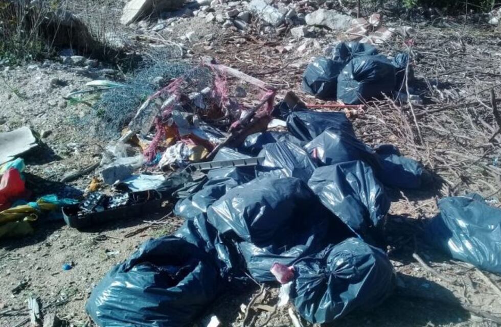 Se realizó la limpieza del área protegida en la zona de la Ex Cantera Municipal de Carlos Paz