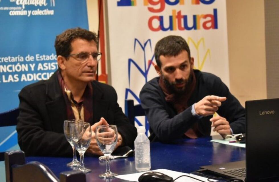 Charla virtual sobre adicciones