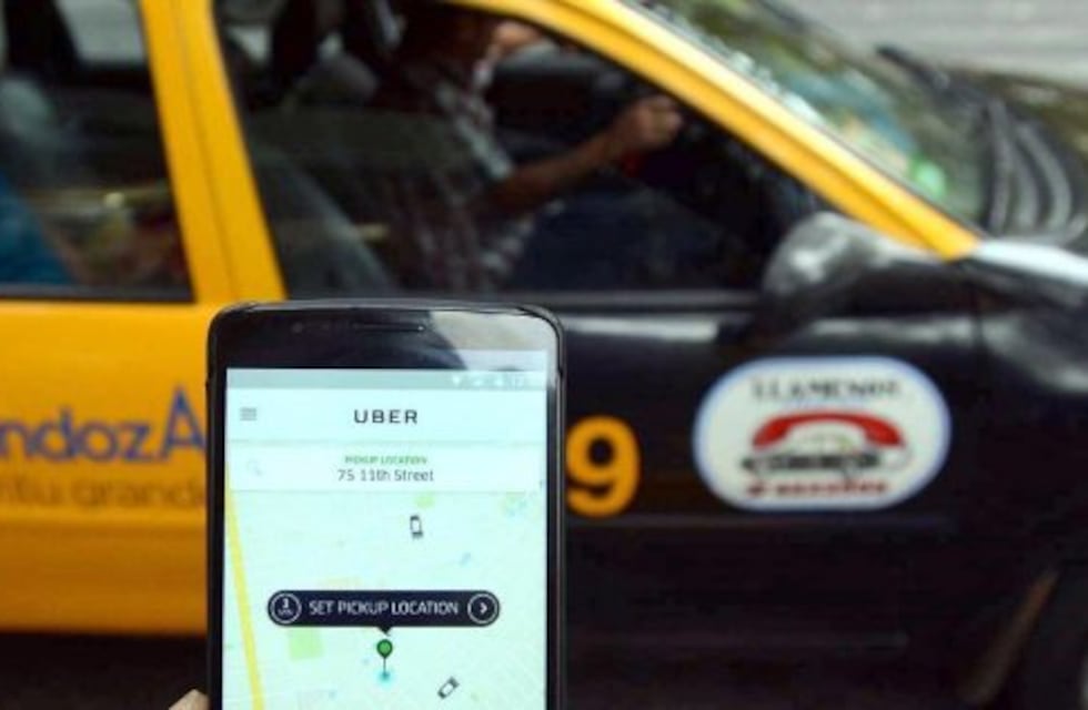 Sigue la polémica: taxistas se oponen al desembarco de Uber en Mendoza