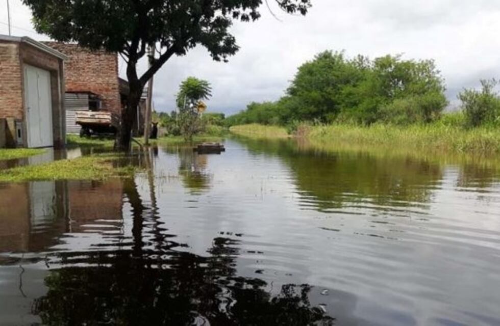 Gobierno de Santa Fe coordina el envío de ayuda a zonas anegadas por el temporal