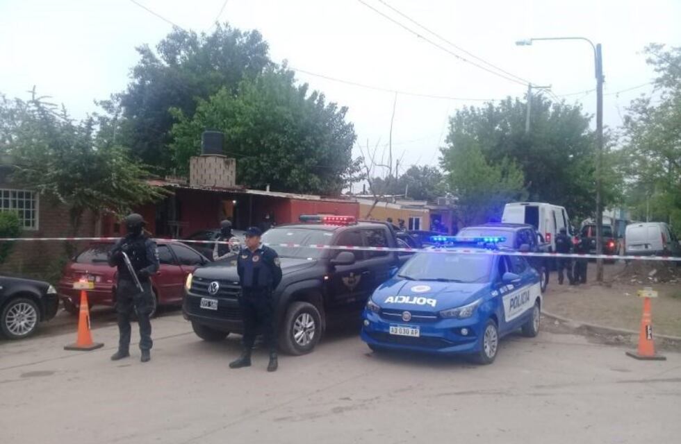 Detienen a familia dedicada al narcomenudeo en barrio Parque Liceo 3°