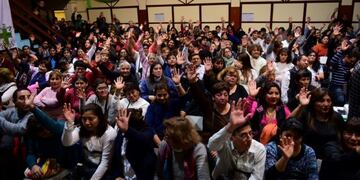 Voto afirmativo en la asamblea de ATSA Jujuy