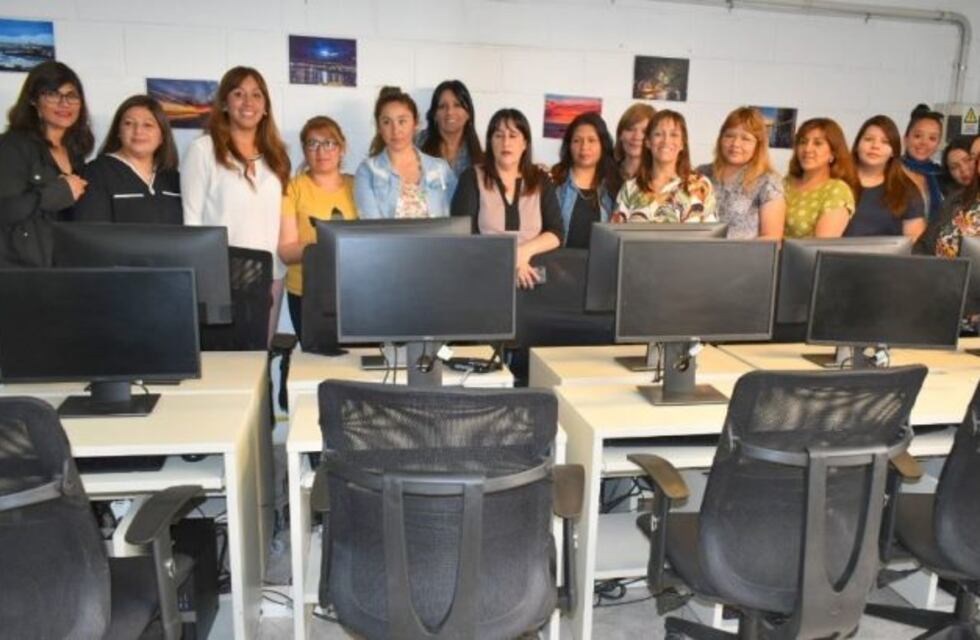 Inauguraron la sala de informática de la Oficina de Empleo