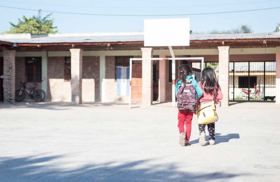 Robaron una escuela y se llevaron las ollas para cocinar a los chicos