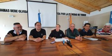 Indefinición por el acto central del 2 de abril