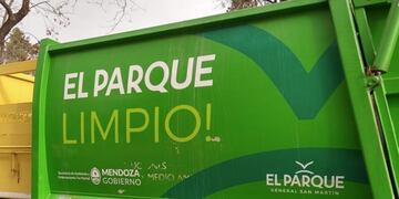 Recolección de residuos en el Parque San Martín de Mendoza