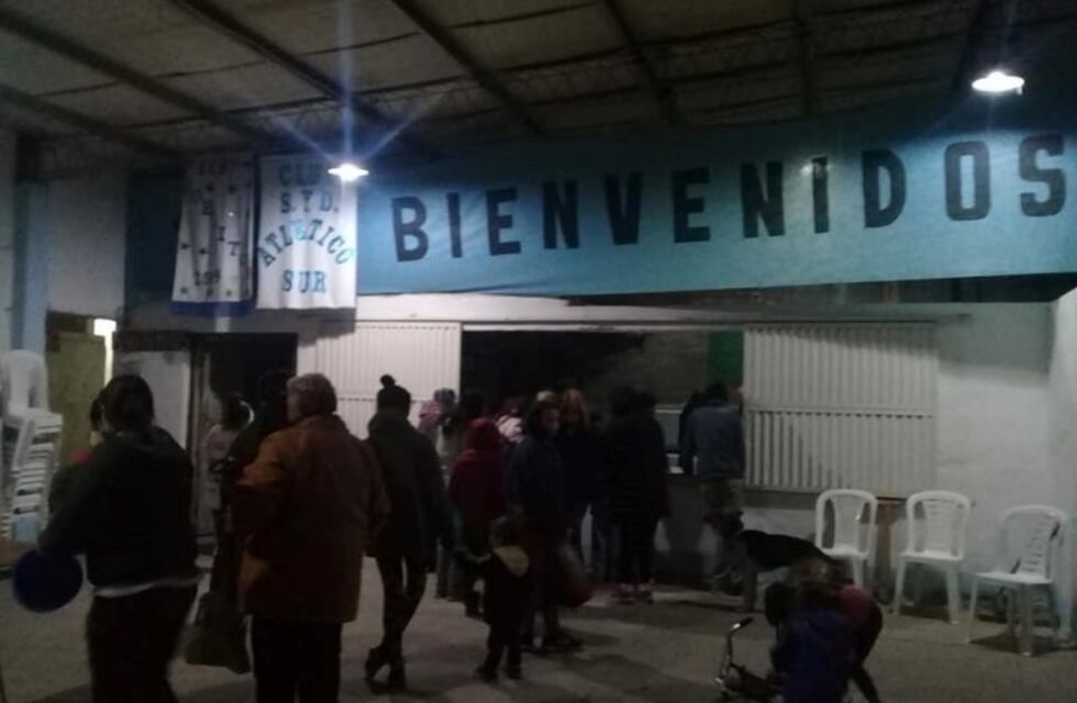 "Cocineras Solidarias" el noble gesto de las integrantes del fútbol femenino de un club social