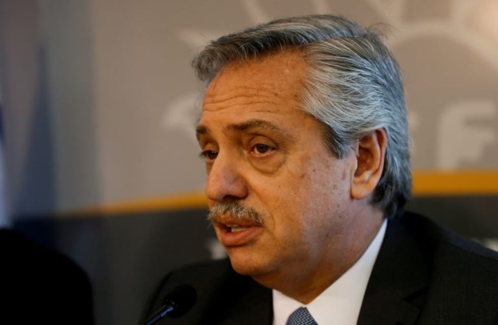 Alberto Fernández: "Tenemos que terminar con esa práctica de ahorrar en dólares"