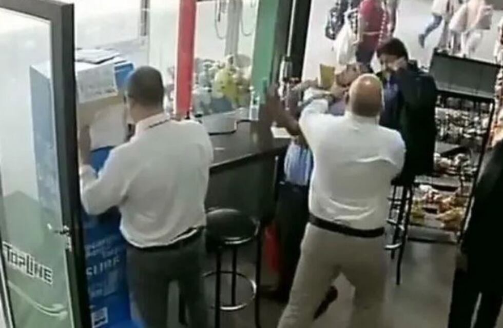 Despidieron al inspector de colectivos que golpeó a un joven con discapacidad