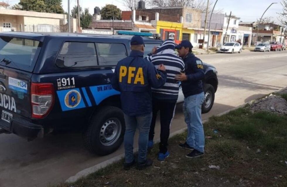 Cayó un policía acusado de encubrir a la banda de la narcoconcejala