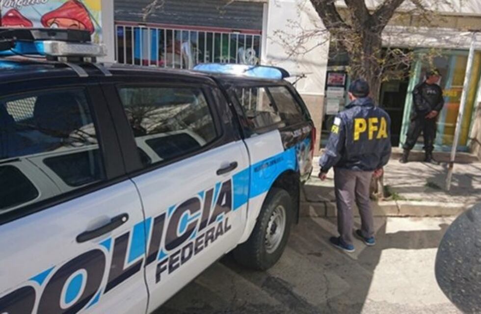 Detuvieron a un comerciante por vender cremas y aceites de cannabis medicinal en Zapala