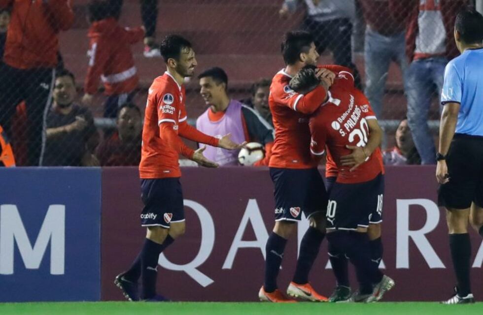 El plantel de Independiente entrenará a pesar de la deuda