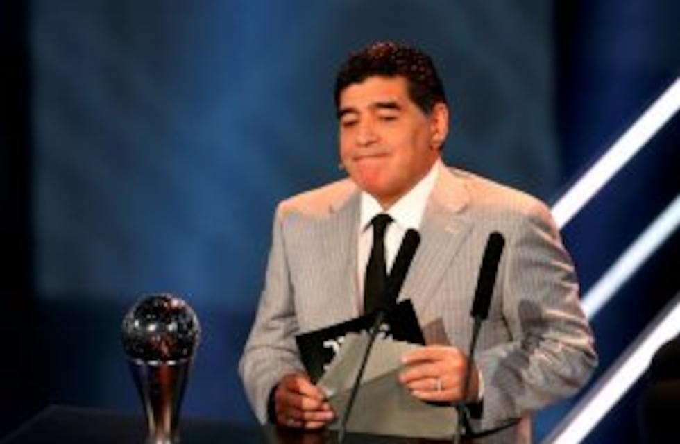 Maradona, sobre el premio a Cristiano Ronaldo: "Ganó quien tenía que ganar"