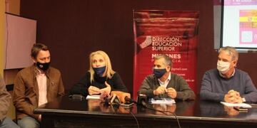 Educación anunció el reinicio de exámenes virtuales y/o presenciales en el Nivel Superior