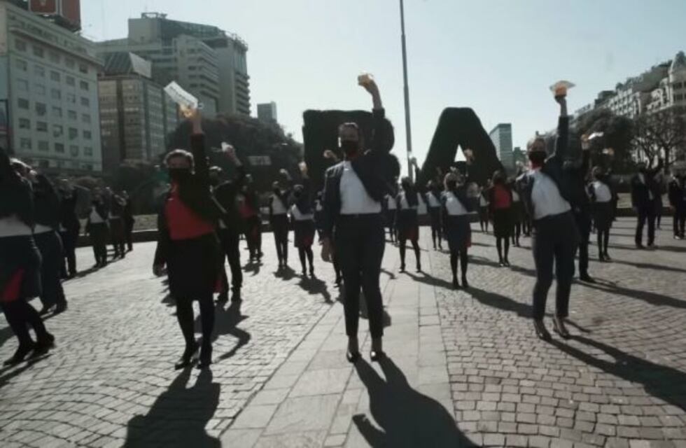 Empleados de LATAM Argentina realizaron un original video para reclamar por sus puestos de trabajo