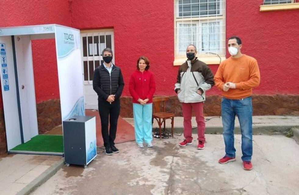 Primera cabina sanitizante en Huerta Grande donada por sus propios vecinos