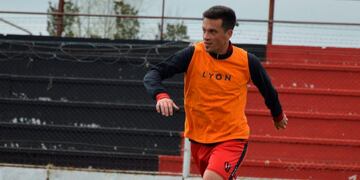 El lateral izquierdo uruguayo optó por quedarse en su país\u002E